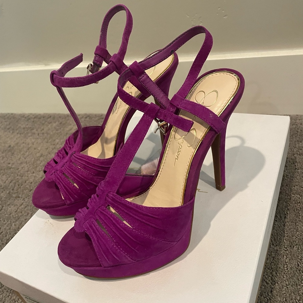 Jessica Simpson size 7 1/2 JS- Bassie Jamberry color